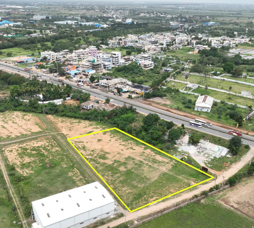 Commercial plots for sale in Hyderabad along highway corridors and emerging zones offer early entry opportunities before commercial demand and pricing fully mature.